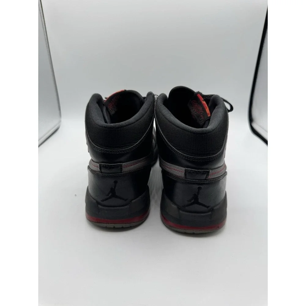 Nike Air Jordan Trek 1 Men Size 9 Retro High Grey Red 616344-004 2013 Black
